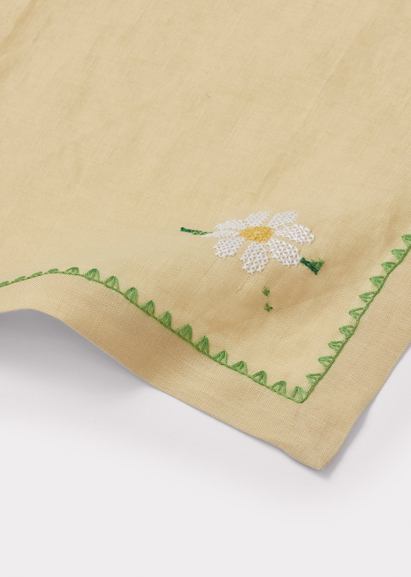 FLORAL EMBROIDERED PLACEMAT